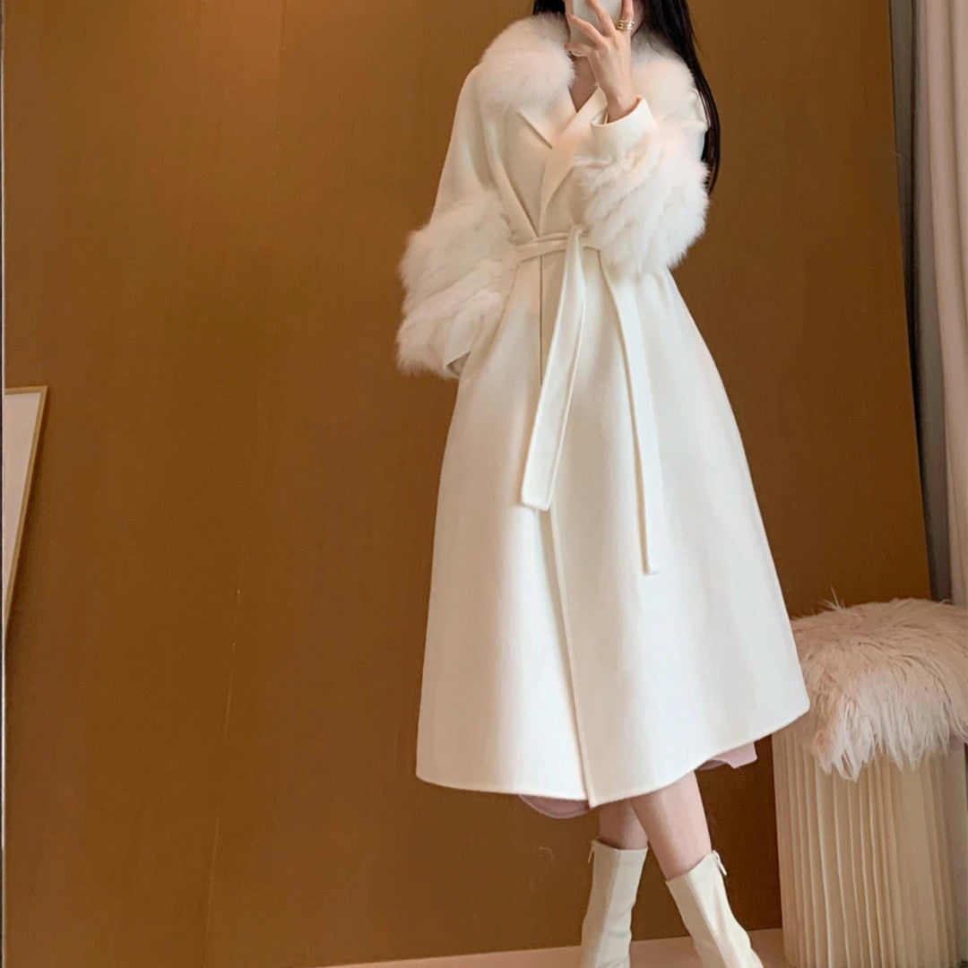 Women's Large Fur Collar Overcoat In Medium And Long Style