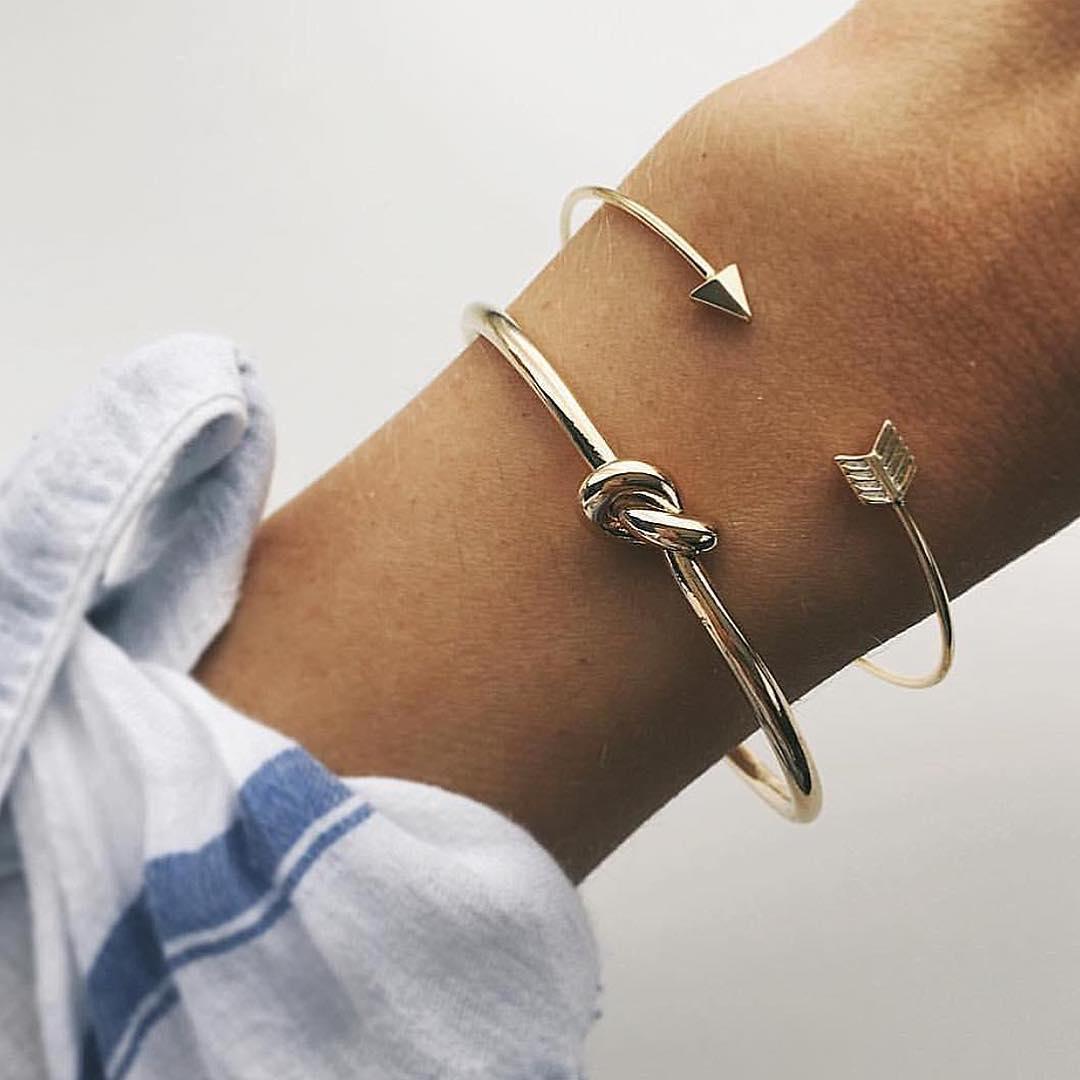 Women’s Minimalist Gold Plated Bracelet Set, Women’s Chic Gold Plated Bracelet Set, Women’s Stackable Gold Bracelets, Women’s Adjustable Gold Bracelet Set, Women’s Trendy Gold Plated Bracelet Set kocsend.com