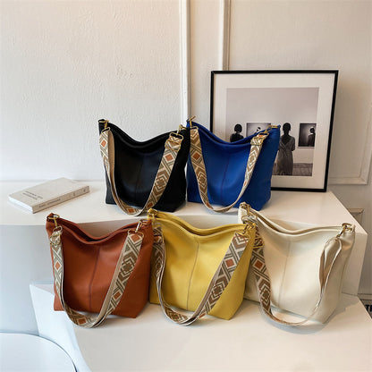 women hobo bag with unique sling design - tote bag patterned strap