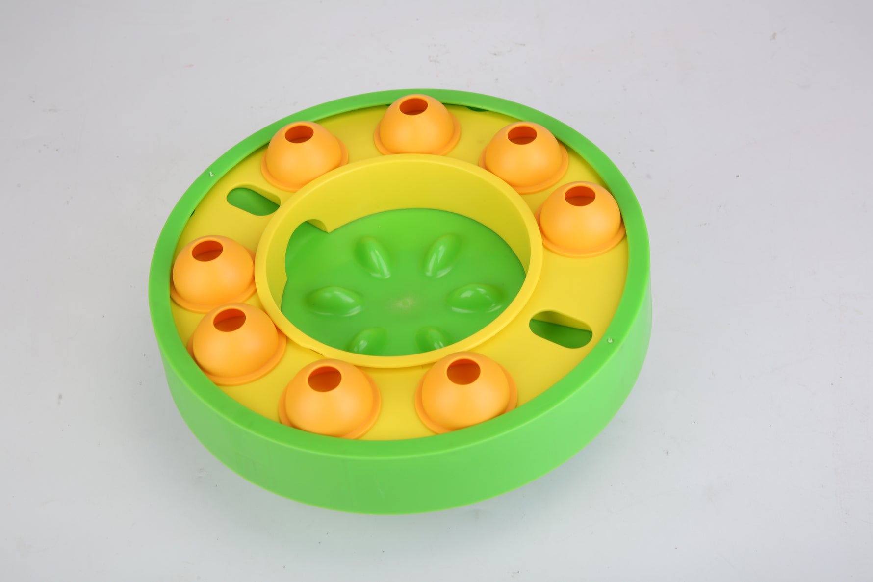 Interactive Dog & Cat Puzzle Feeder Toy – Slow Feeder Treat Dispensing Enrichment Toy