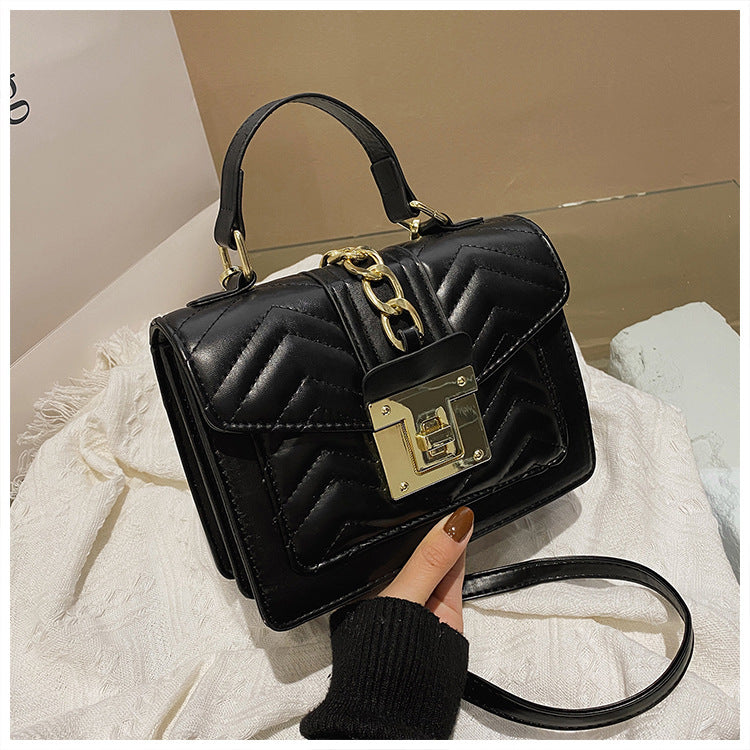 Fashion Popular One Shoulder New Flip Portable Small Square Bag